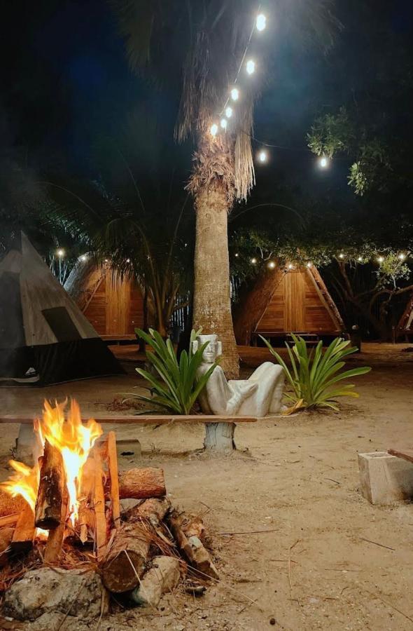 La Aldea Holbox Cabanas Y Camping Экстерьер фото